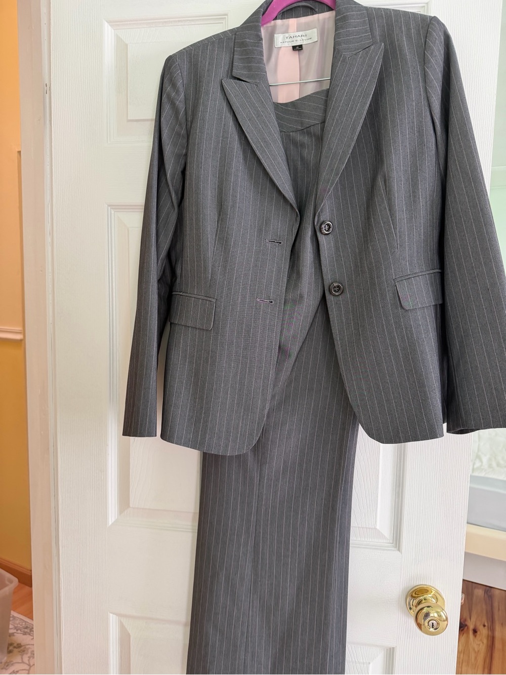 Tahari Arthur S Levine Gray Pinstripe Women's Blazer & Pants Set